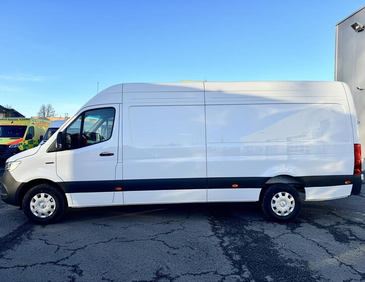 Mercedes-Benz Sprinter 2