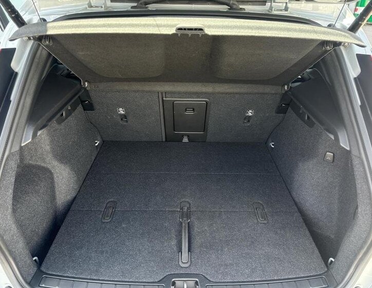 Volvo XC40 SUV 2,0 l 145 kw