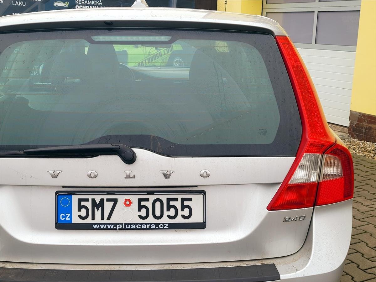 Volvo V70 Kombi 2,4 l 129 kw