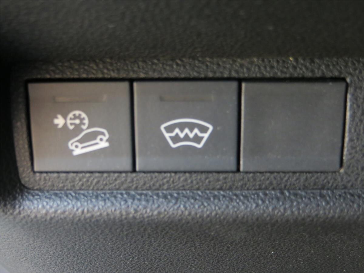 Jeep Avenger Ostatní 1,2 l 74 kw