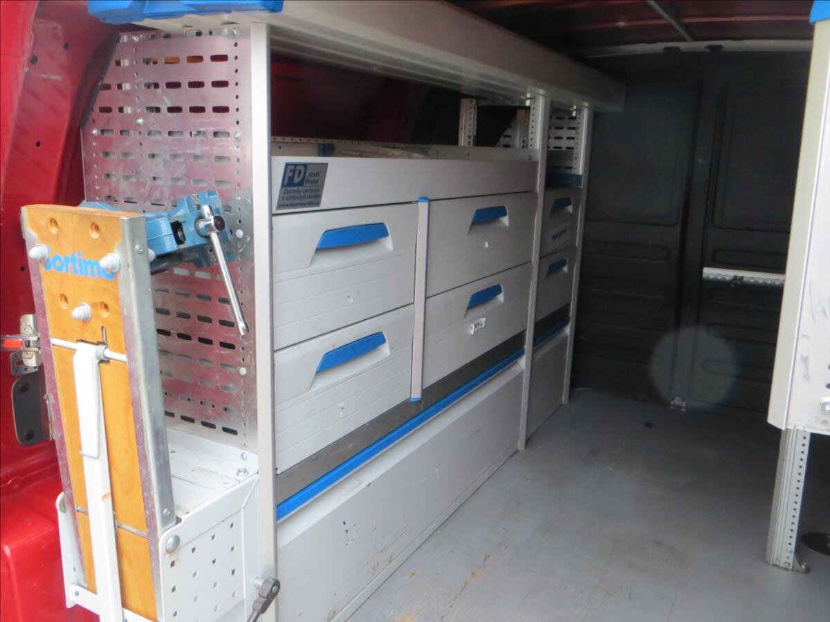 Volkswagen Caddy Skříň 1,4 l 81 kw