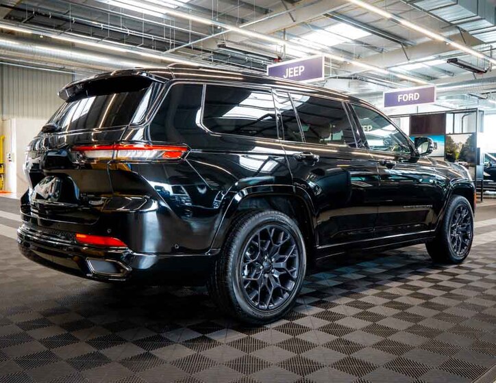 Jeep Grand Cherokee 9