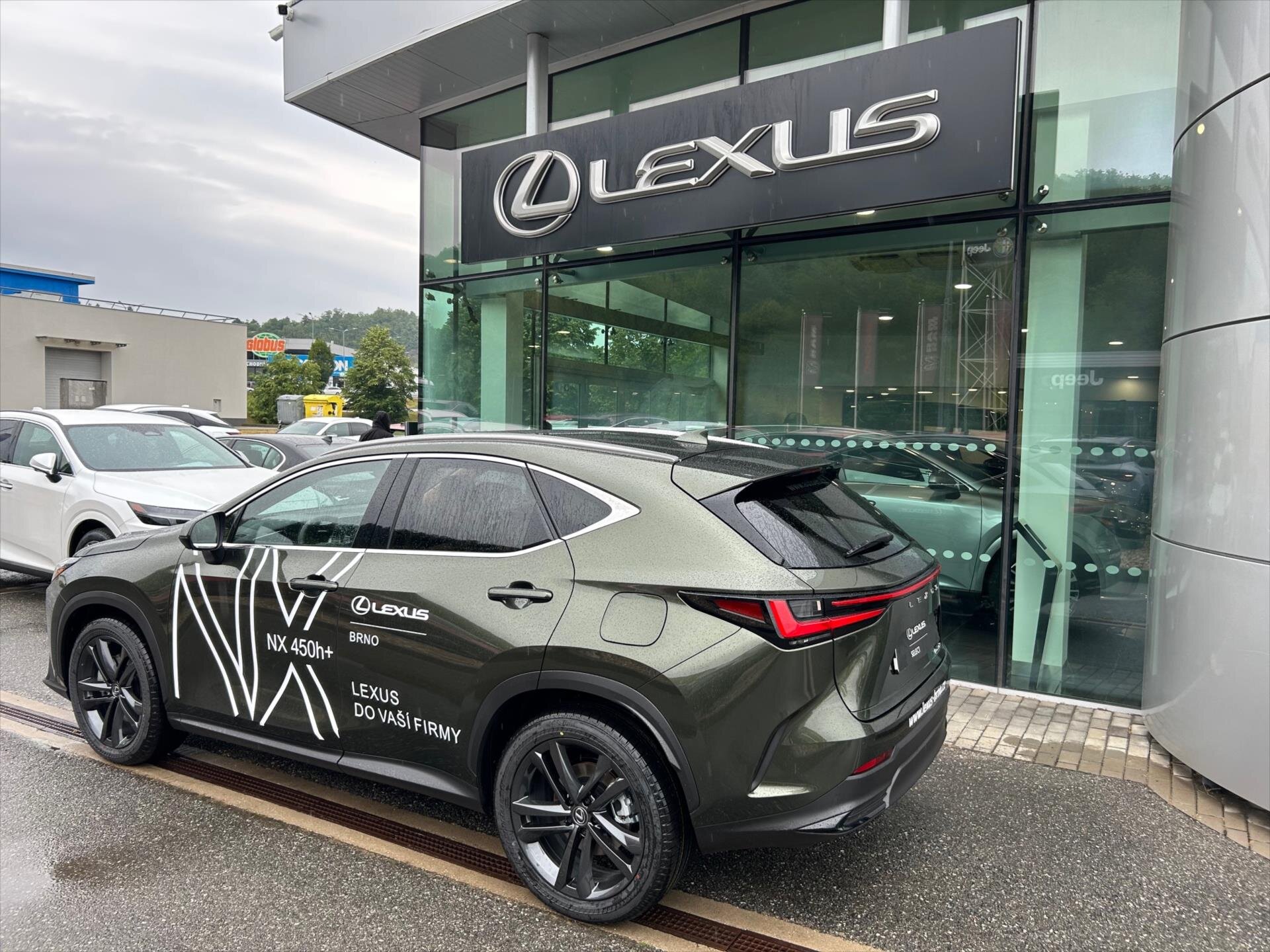 Lexus NX 450h+ SUV / Terénní 2,5 l 220 kw