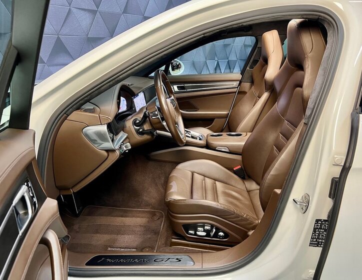 Porsche Panamera Kombi 4,0 l 338 kw