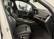 BMW X7 12