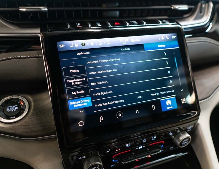 Jeep Grand Cherokee 32