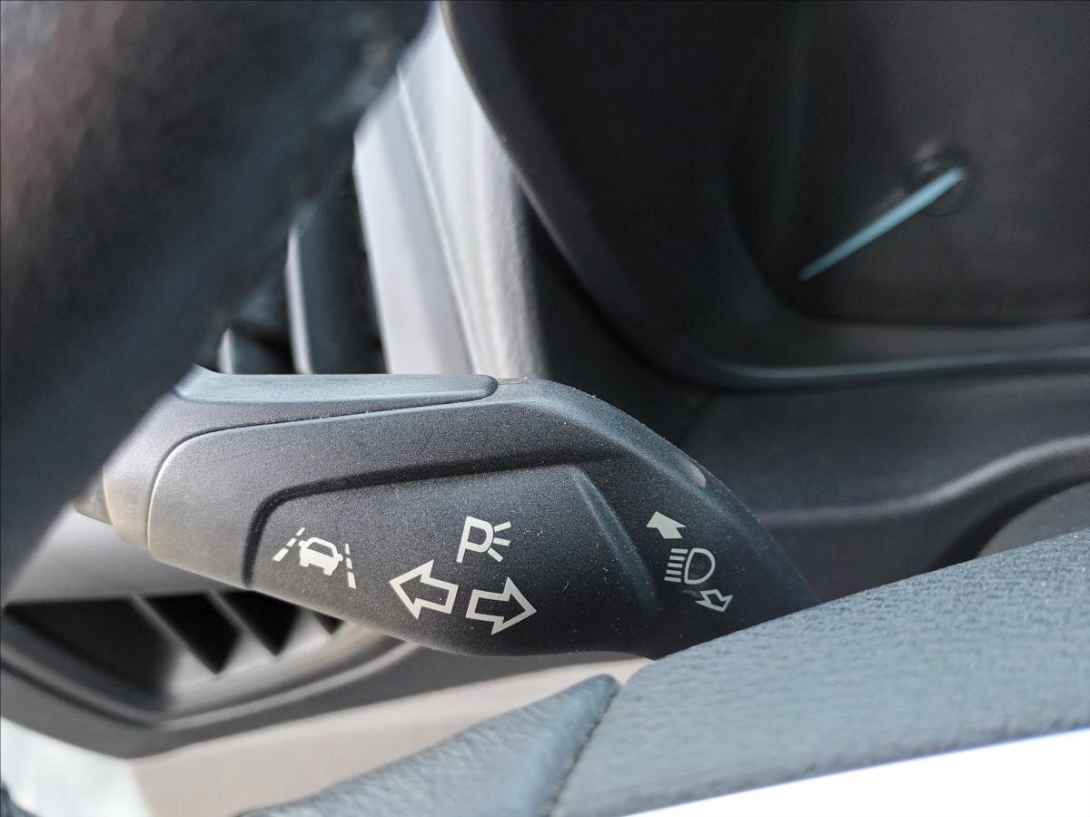 Ford Tourneo Connect Kombi 1,5 l 88 kw