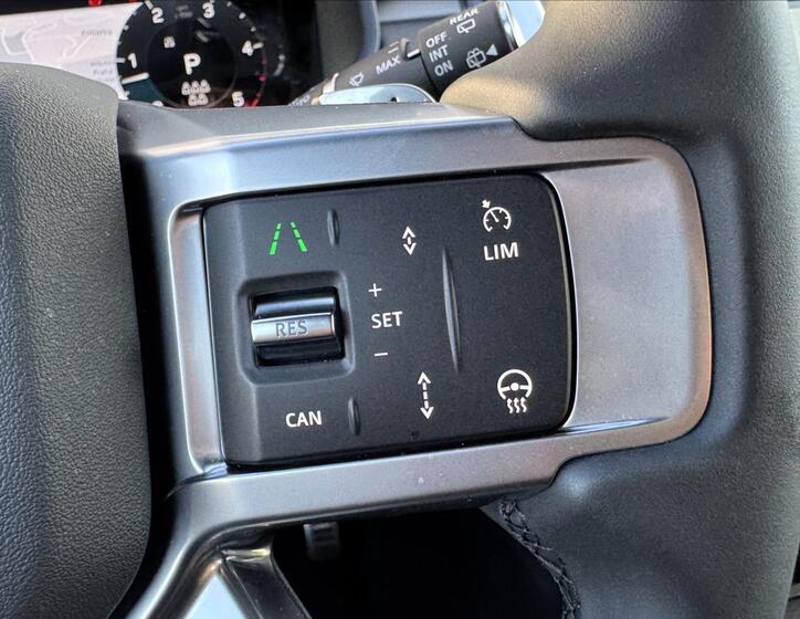 Land Rover Discovery 24