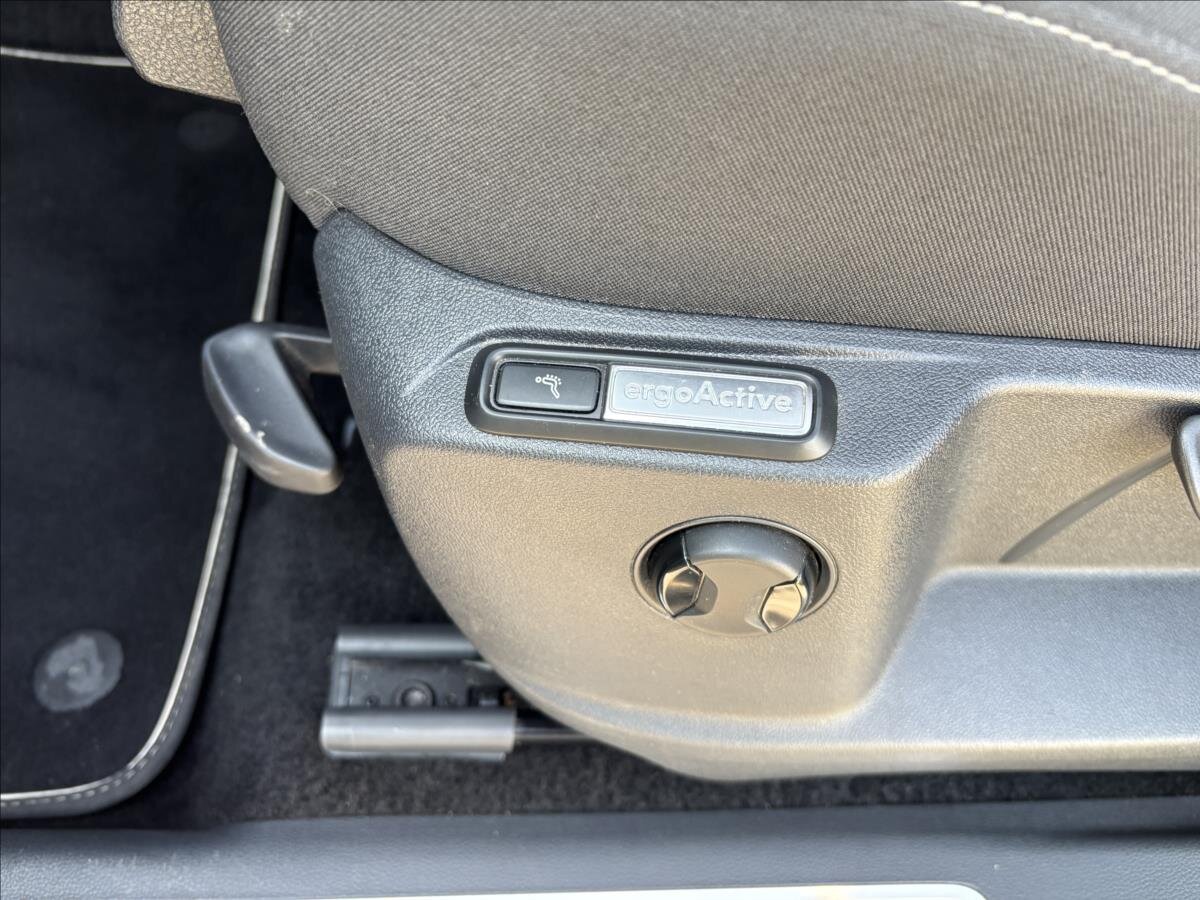 Volkswagen Tiguan SUV / Terénní 1,5 l 110 kw