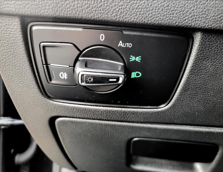 Volkswagen Passat Kombi 1,4 l 160 kw