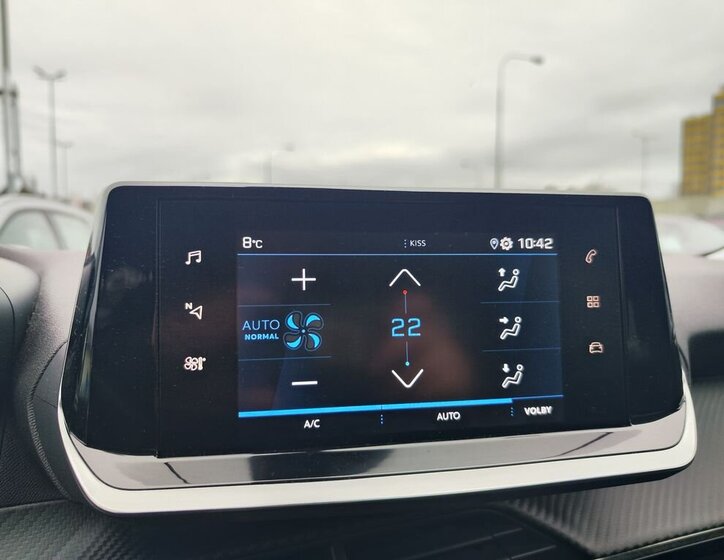 Peugeot 2008 SUV 1,2 l 96 kw