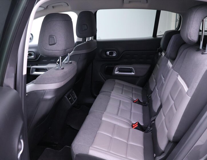 Citroën C5 Aircross SUV / Terénní 1,2 l 96 kw