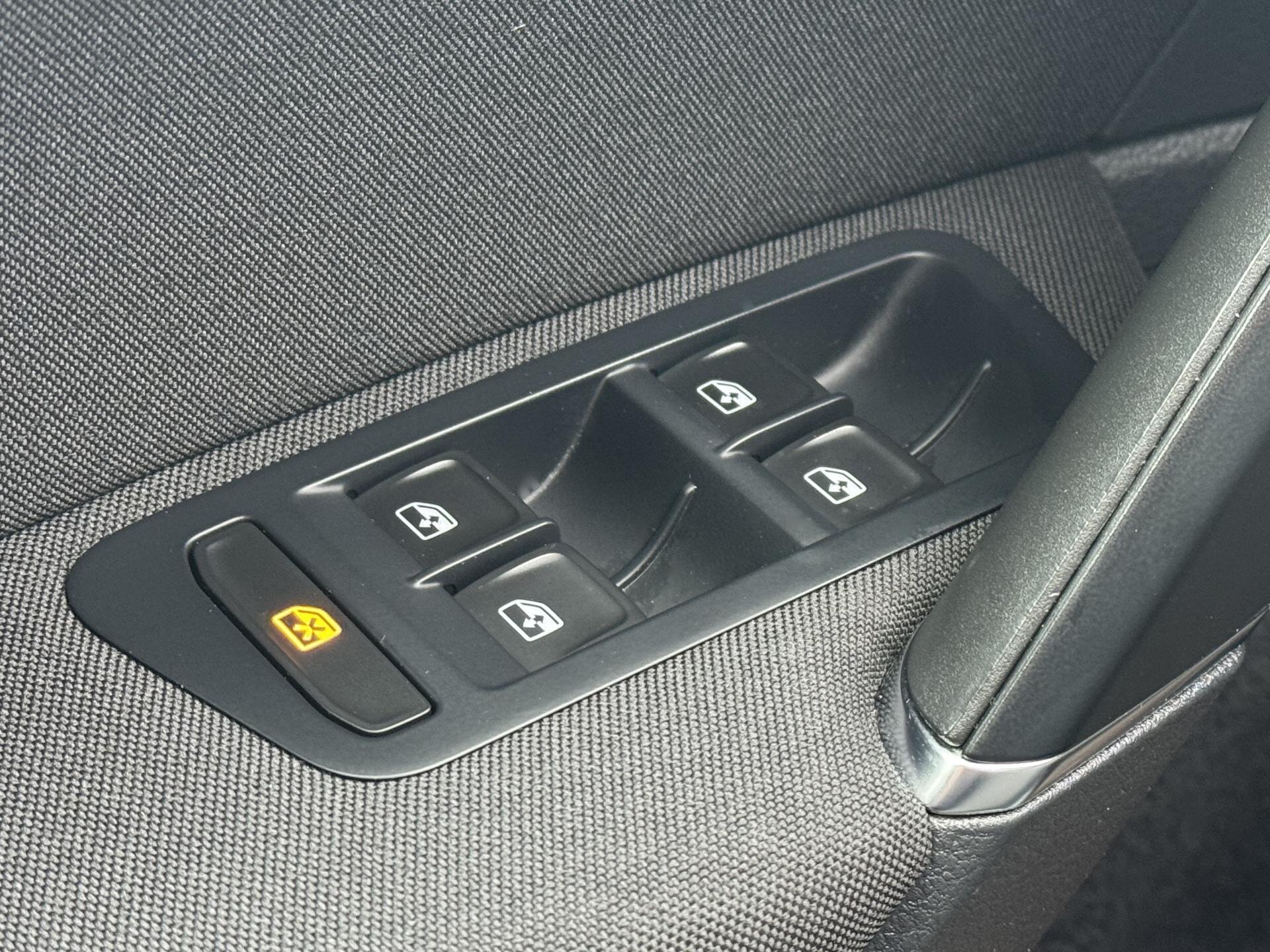 Volkswagen Golf Kombi 1,6 l 85 kw