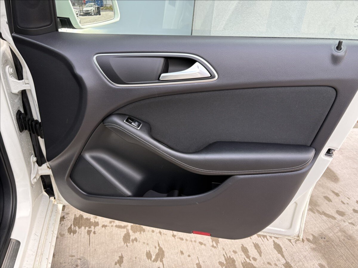 Mercedes-Benz Třídy B Kombi 1,5 l 80 kw