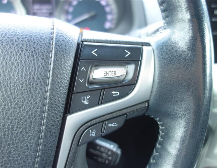 Toyota Land Cruiser SUV / Terénní 2,8 l 130 kw