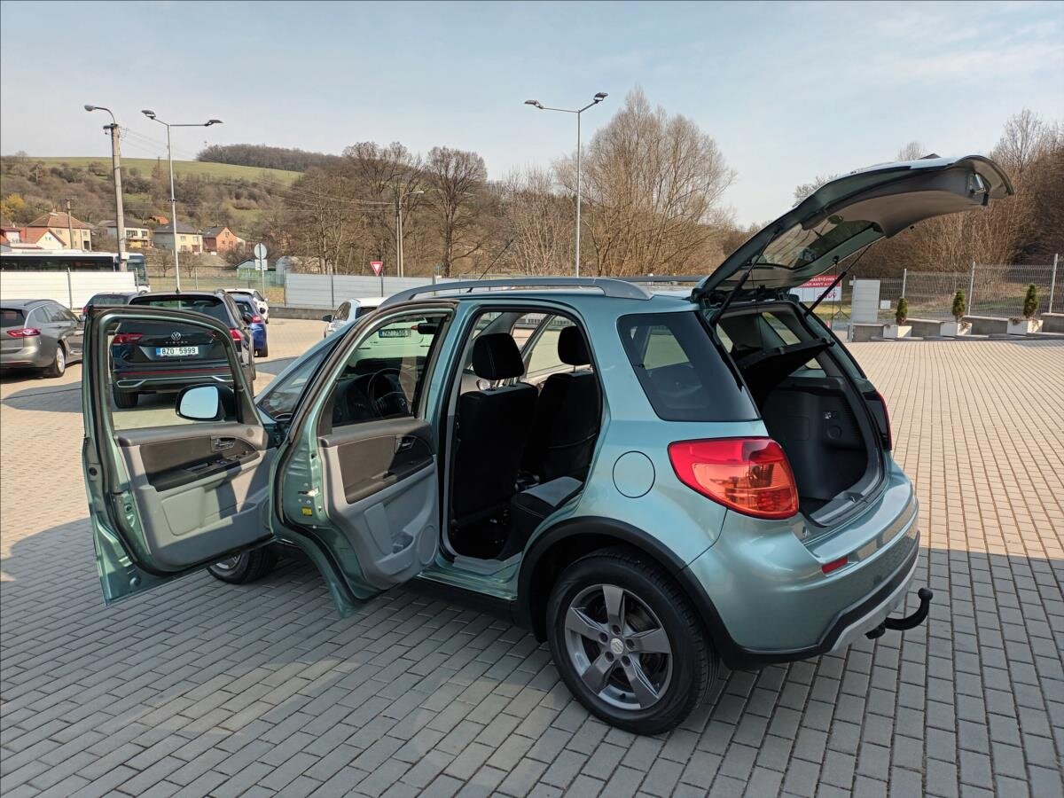 Suzuki SX4 Hatchback 1,6 l 88 kw