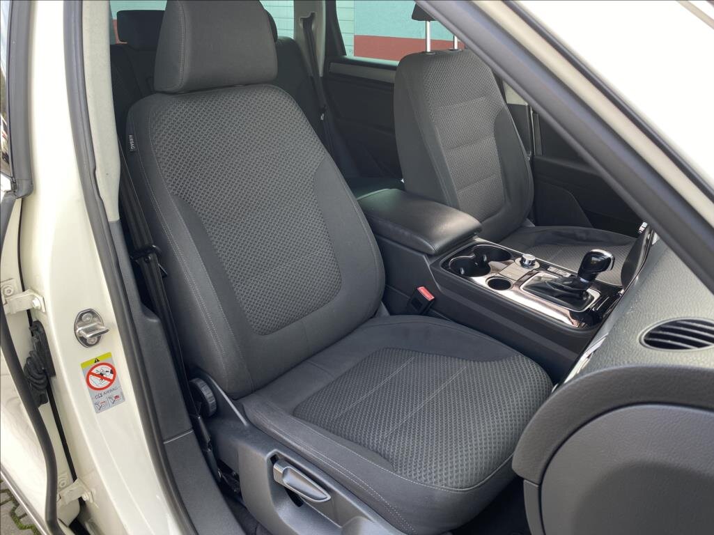 Volkswagen Touareg SUV / Terénní 3,0 l 176 kw
