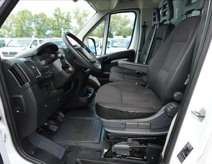 Citroën Jumper Valník 2,2 l 121 kw