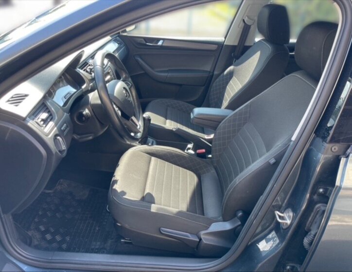 Škoda Rapid Sedan / Limuzína 1,6 l 85 kw