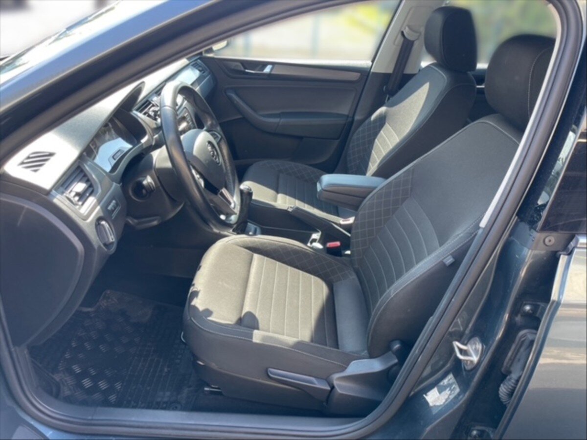 Škoda Rapid Sedan / Limuzína 1,6 l 85 kw