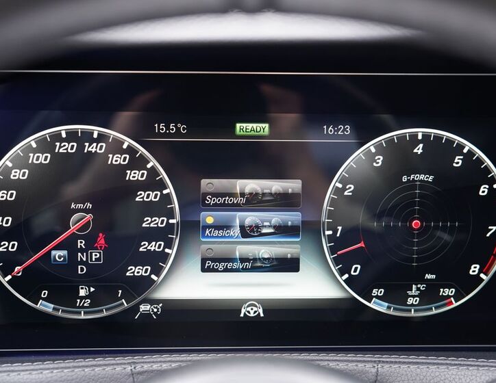 Mercedes-Benz Třídy S 32