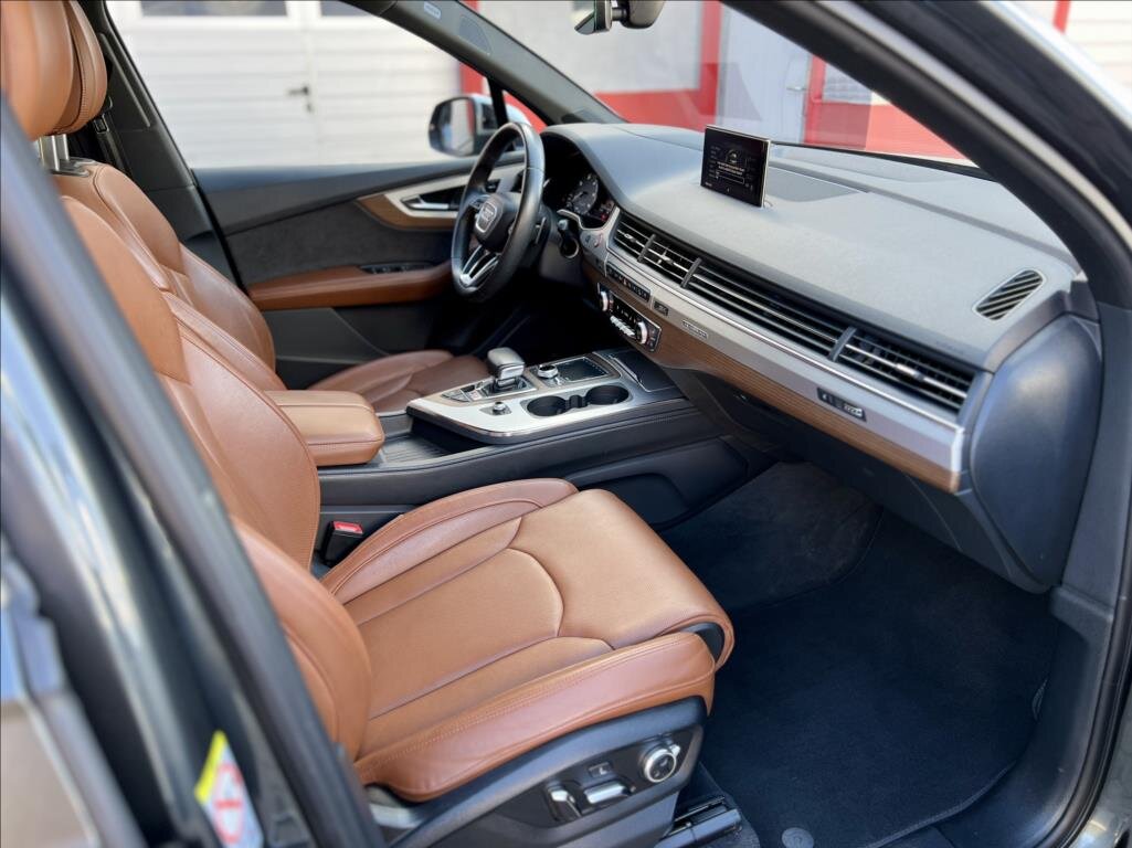 Audi SQ7 SUV / Terénní 4,0 l 320 kw