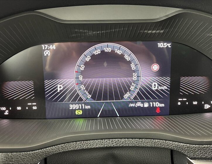 Škoda Karoq SUV / Terénní 1,5 l 110 kw