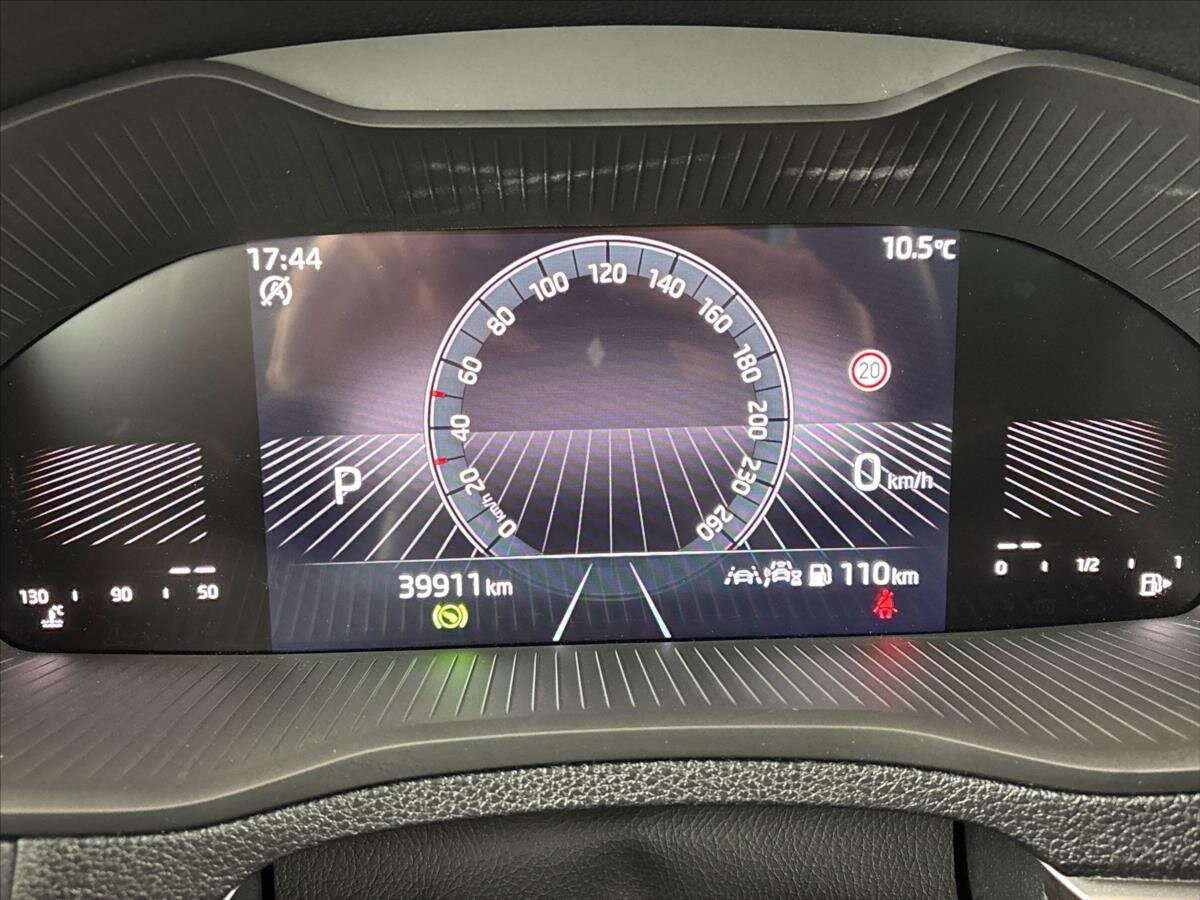 Škoda Karoq SUV / Terénní 1,5 l 110 kw