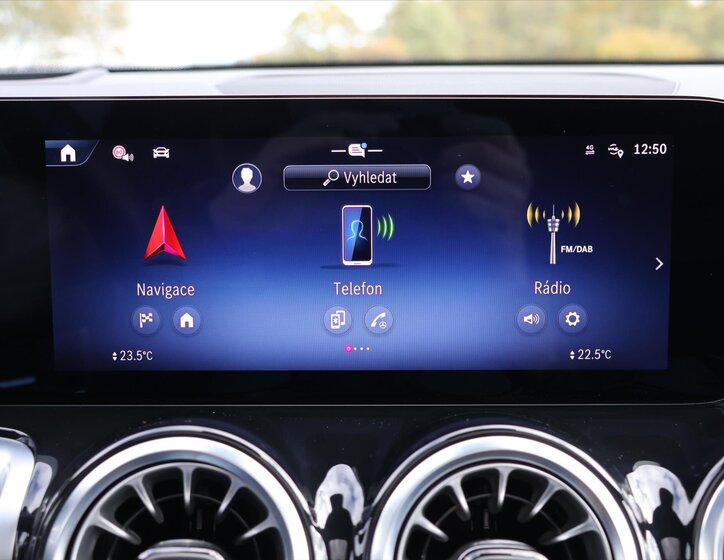 Mercedes-Benz GLB 33