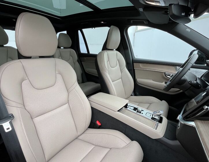 Volvo XC90 26