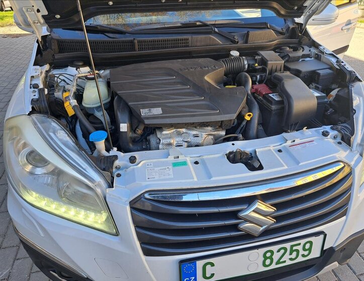 Suzuki SX4 S-Cross Hatchback 1,6 l 88 kw