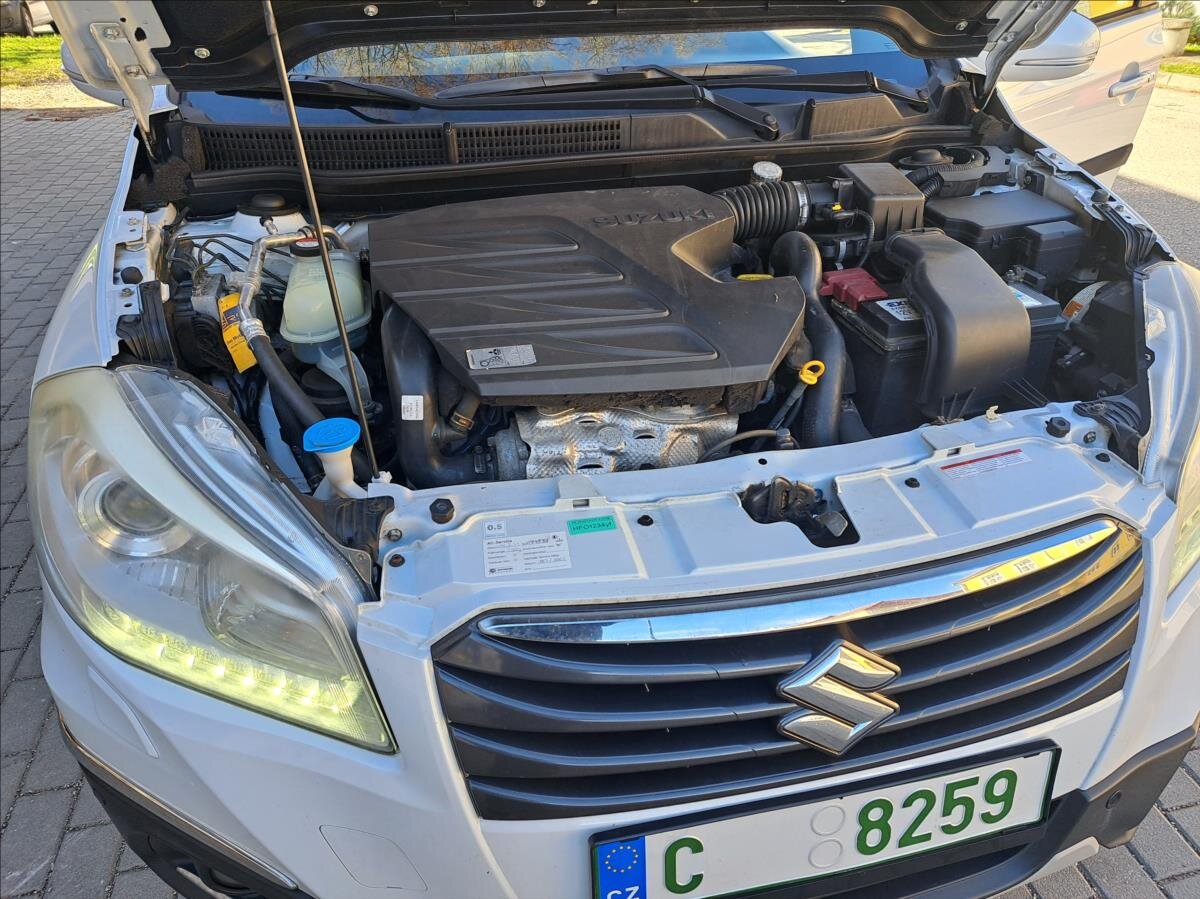 Suzuki SX4 S-Cross Hatchback 1,6 l 88 kw