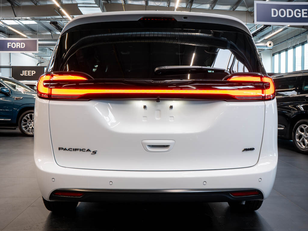 Chrysler Pacifica MPV 3,6 l 221 kw