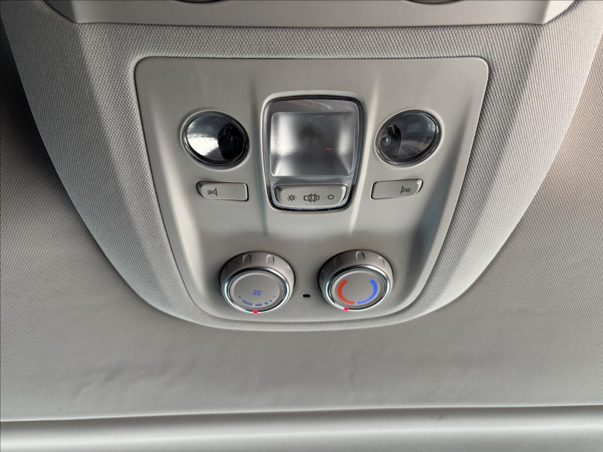 Peugeot Traveller Kombi 2,0 l 110 kw