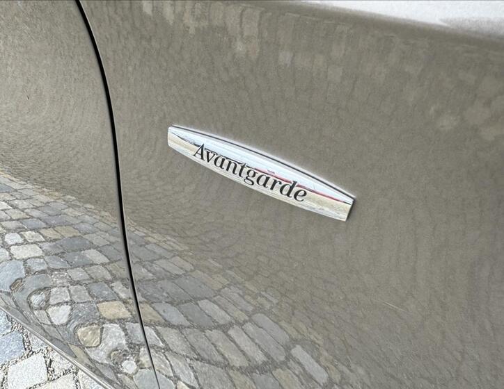 Mercedes-Benz Třídy V 29