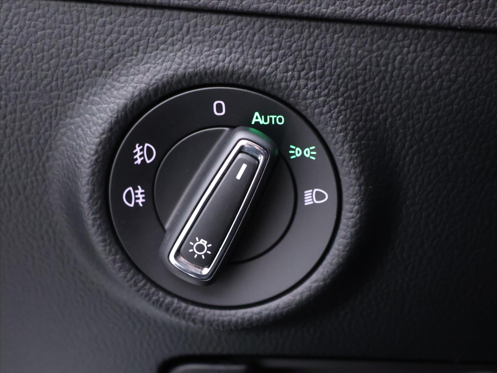 Škoda Superb Liftback 1,8 l 132 kw