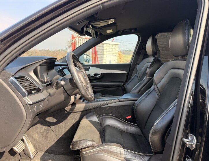 Volvo XC90 SUV / Terénní 2,0 l 173 kw