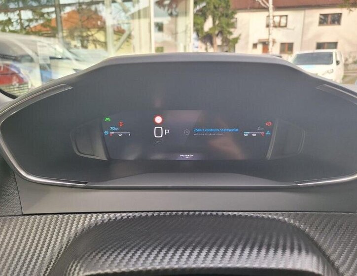 Peugeot 2008 SUV / Terénní 1,2 l 81 kw