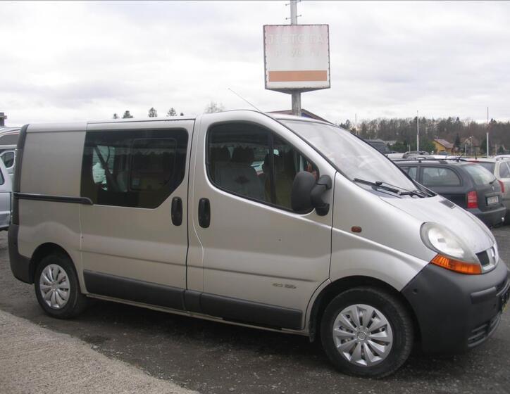 Renault Trafic 4