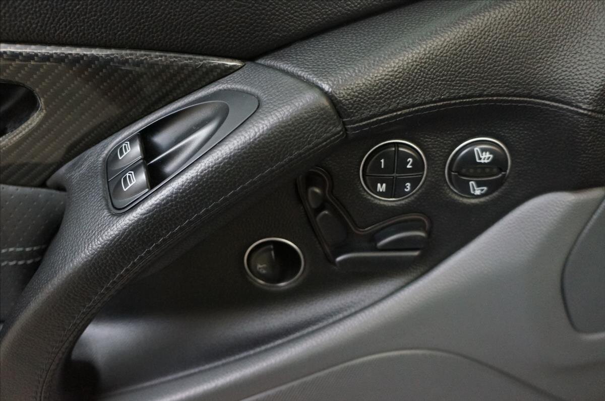 Mercedes-Benz SL Kabriolet 5,5 l 471 kw
