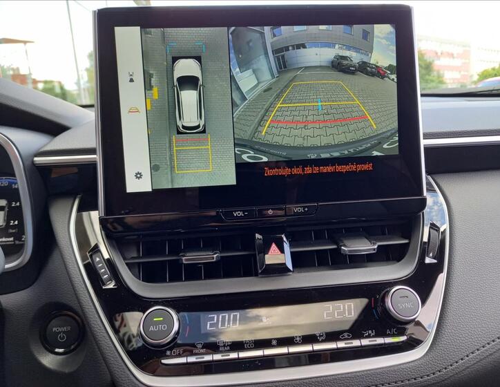 Toyota Corolla Cross 13