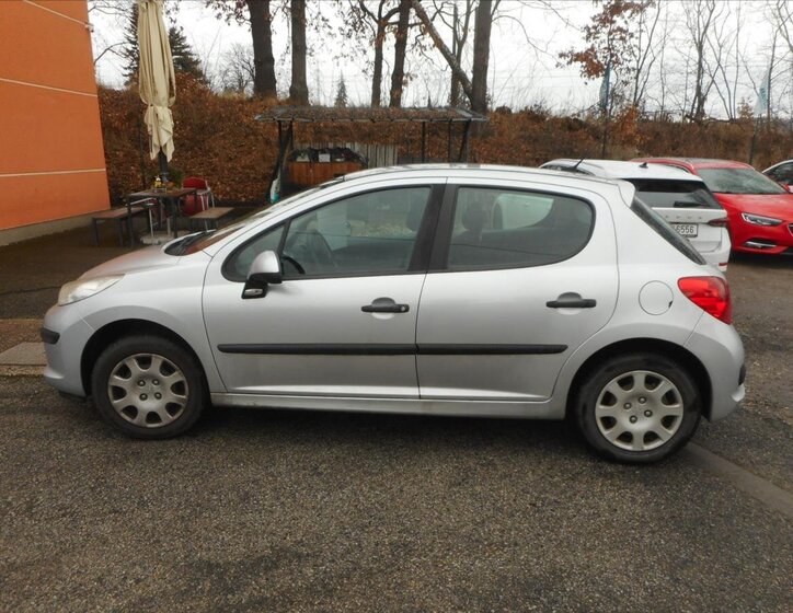 Peugeot 207 Hatchback 1,4 l 54 kw