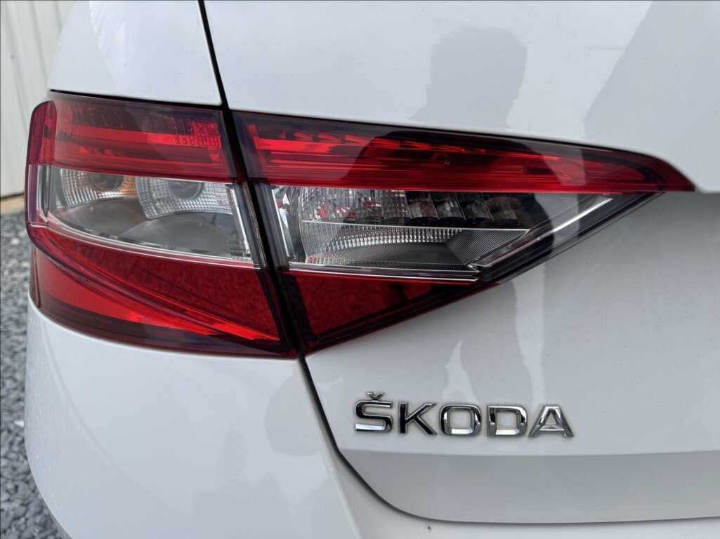 Škoda Superb Sedan / Limuzína 2,0 l 140 kw
