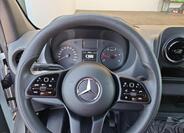Mercedes-Benz Sprinter 11