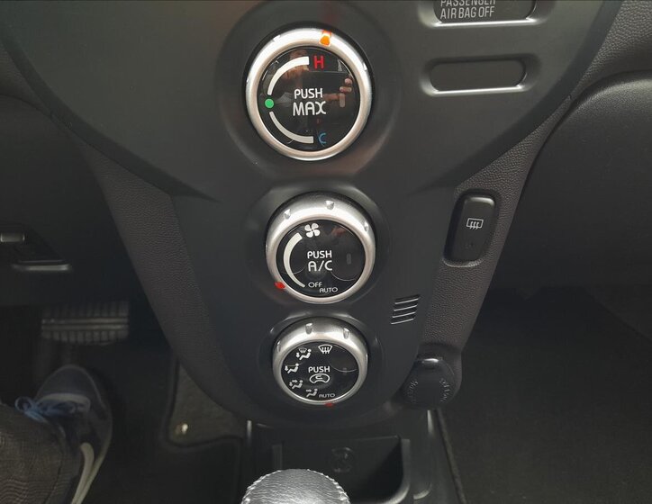 Mitsubishi Ostatní Hatchback 0,0 35 kw