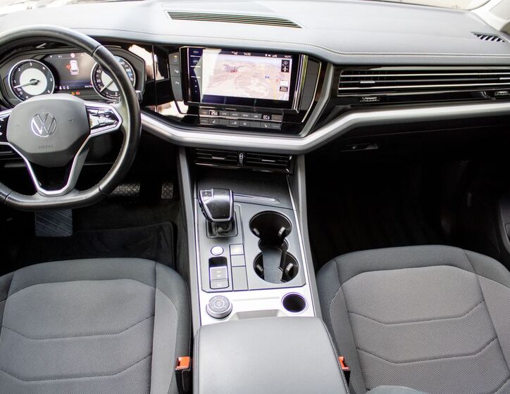 Volkswagen Touareg 12