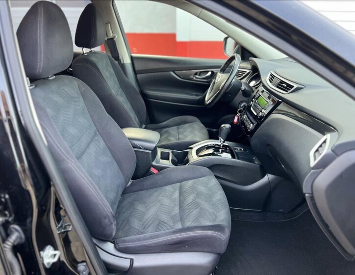 Nissan X-Trail SUV 1,6 l 96 kw