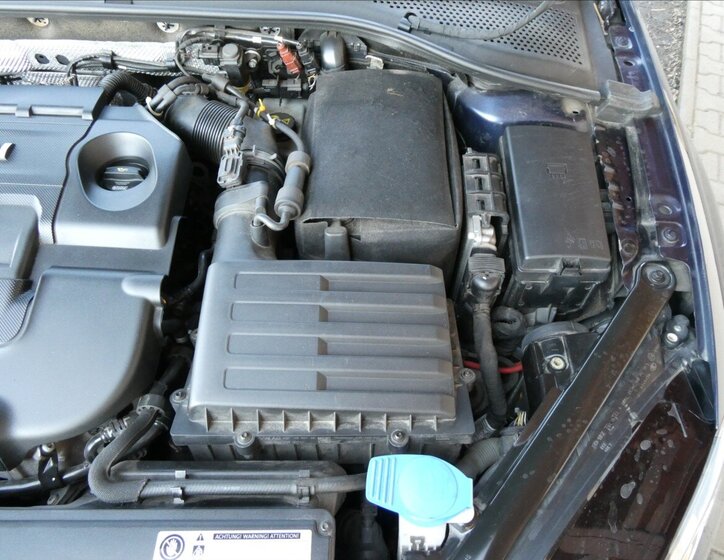 Volkswagen Golf Kombi 1,6 l 81 kw