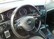 Volkswagen Golf 9