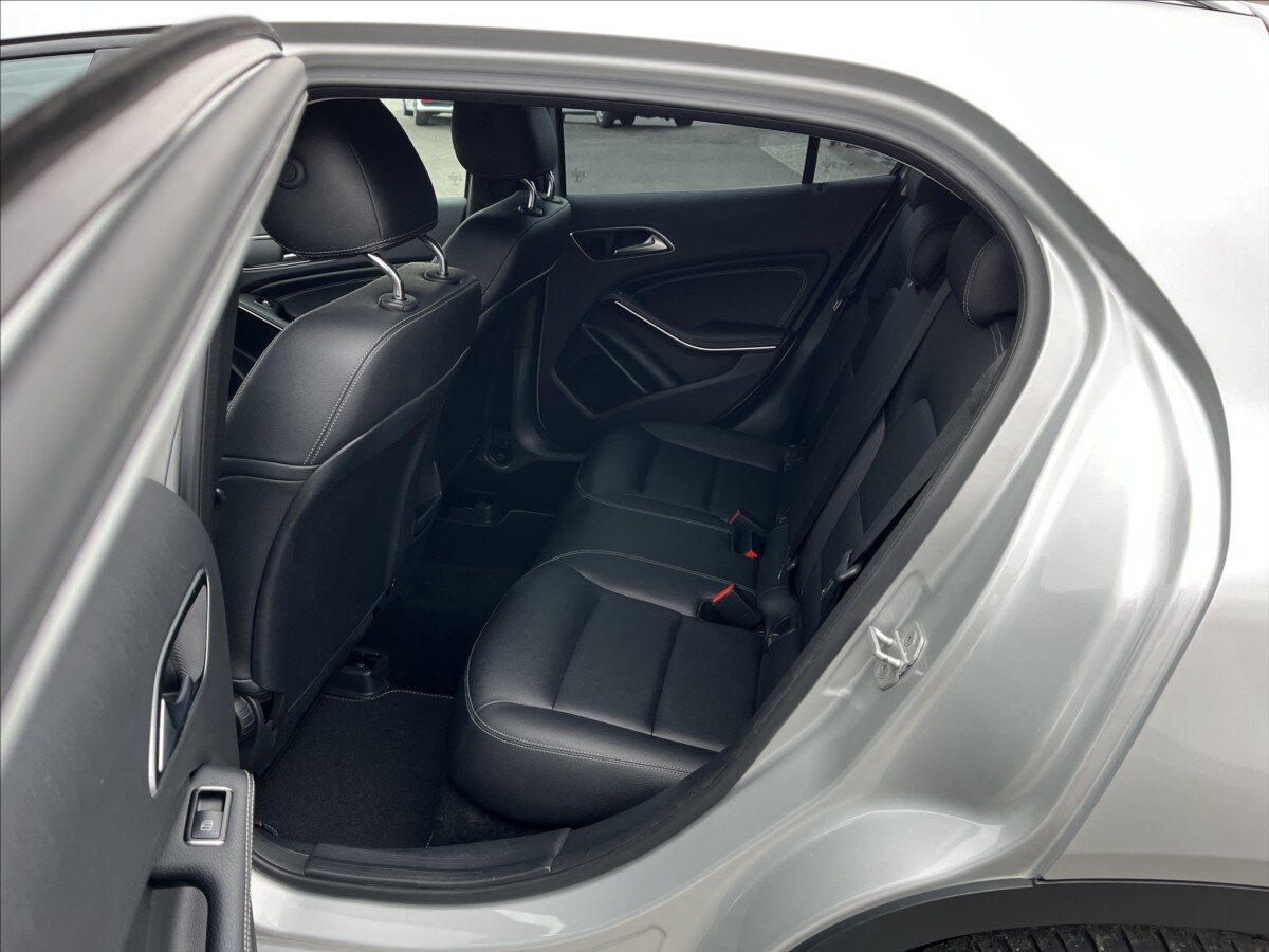 Mercedes-Benz GLA Hatchback 1,6 l 115 kw